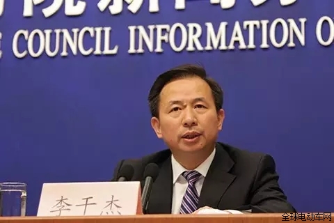 环保部长最新动态，坚定推动绿色发展步伐
